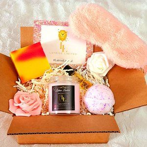 Bath and Body Gift Set with Plush Mask